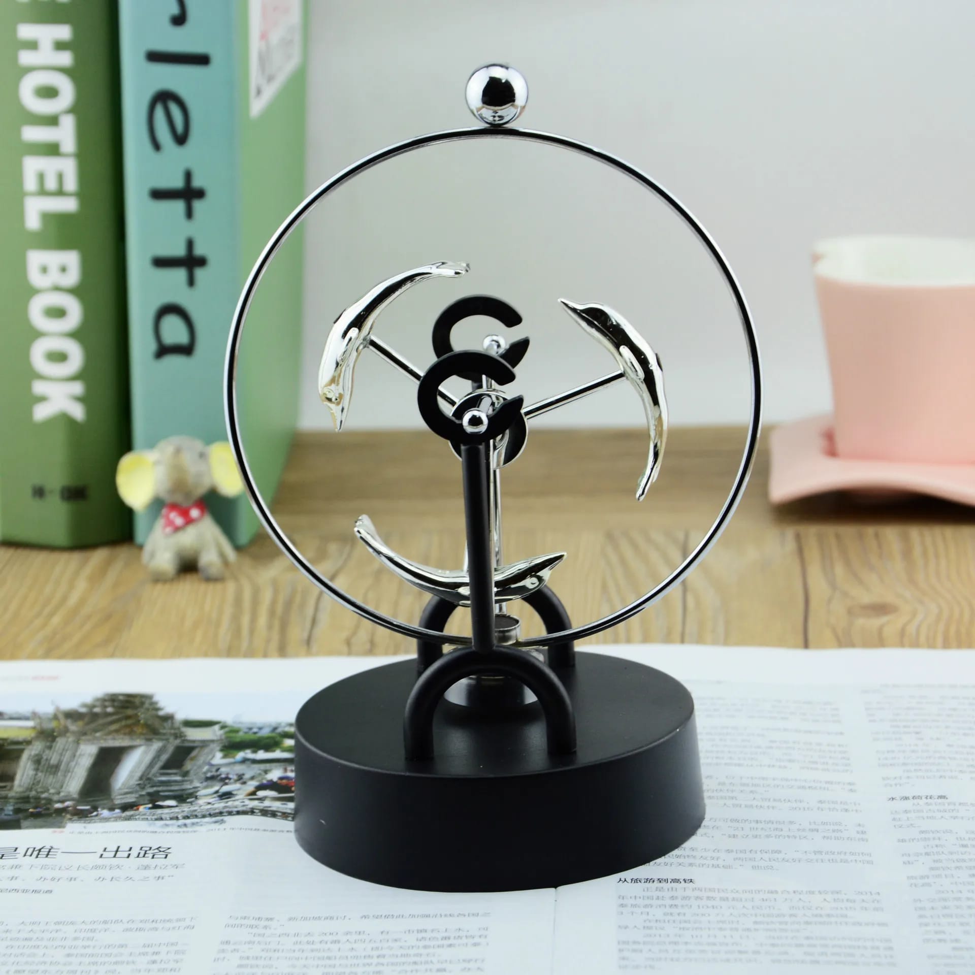 Creative Metal Magnetic Swinger Perpetual Motion Chaos Pendulum Science Lovers Desk Decor Unique Gift Idea figurine angel desk